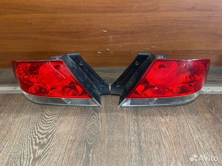 Фонари задние Mitsubishi Lancer 9 2000-2010