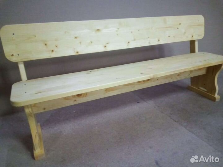 Скамейка деревянная