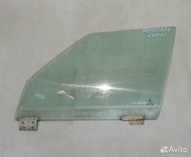 Стекло двери передней левой Felicia