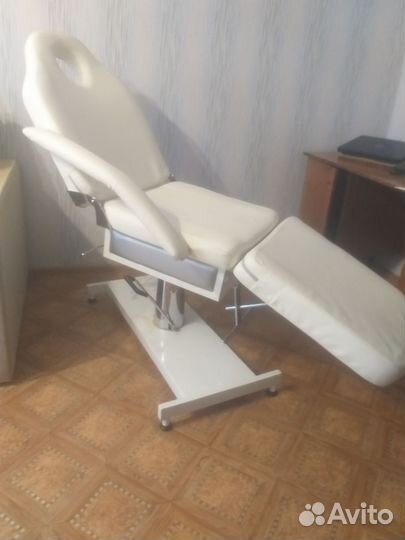 Продам косметологическое кресло