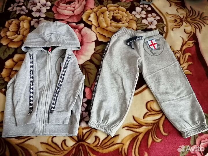 Спортивный костюм