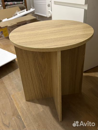 Стол прикроватный журнальный