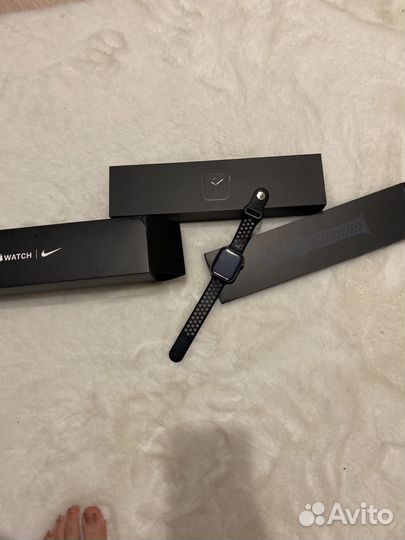 Часы apple watch 5 44 mm nike