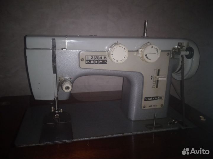 Швейная машина Чайка 3 класс 166-2