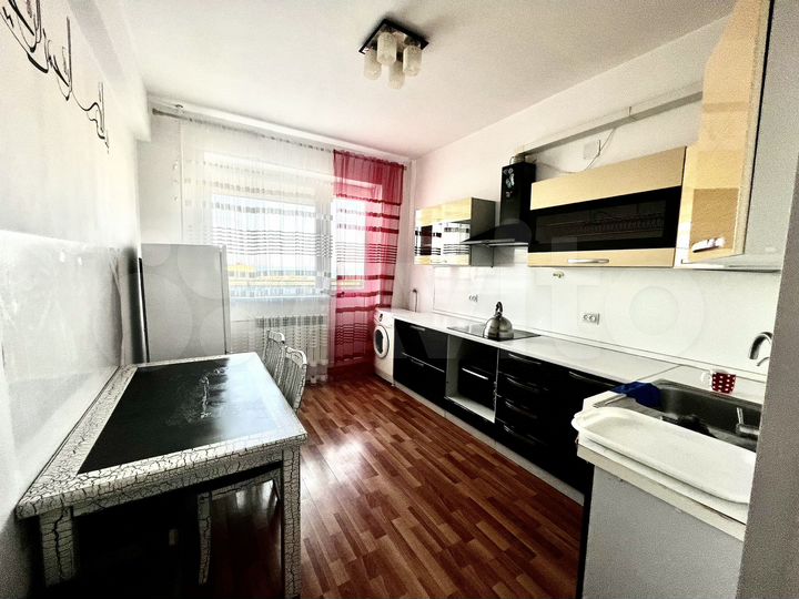 2-к. квартира, 55 м², 9/10 эт.