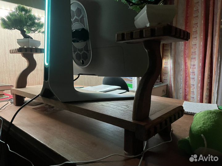 Консоль под монитор