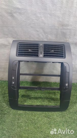 Рамка магнитолы Peugeot Expert 2010
