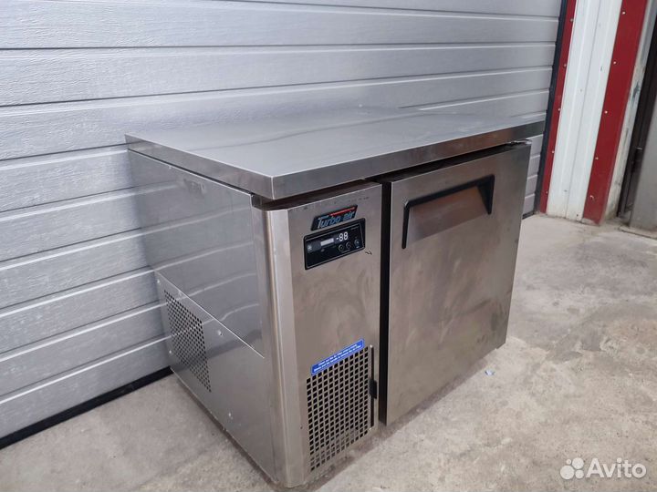 Холодильный стол TurboAir