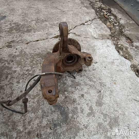 Левый/правый кулак Ford Fusion/Fiesta