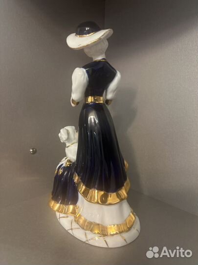 Статуэтка фарфор девушка royal dux bohemia