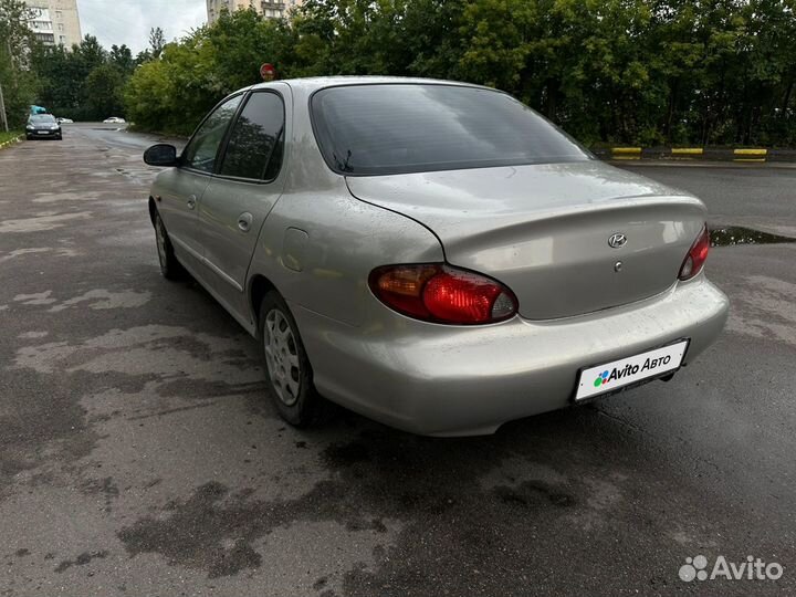 Hyundai Elantra 2.0 AT, 1999, 320 000 км