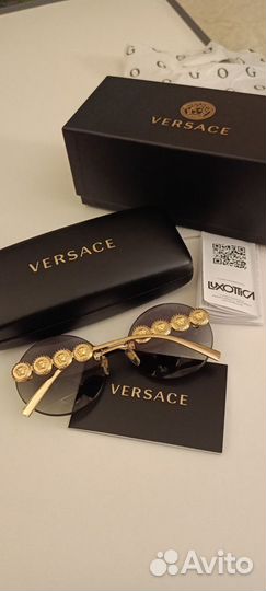 Солнцезащитные очки женские versace