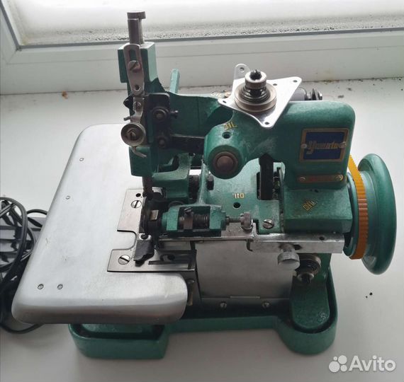 Швейная машинка оверлок бу