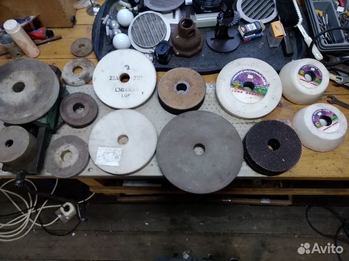 Круги шлифовальные абразивные СССР Луга