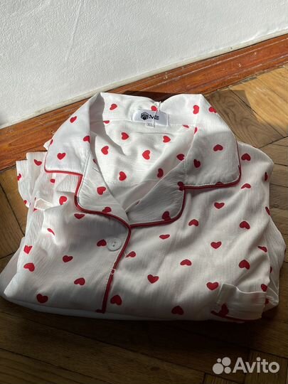 Пижама со штанами и рубашкой с сердечками женская