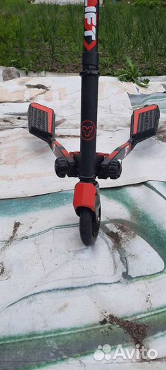 Yvolution Fliker Lift инерционный самокат