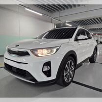 Kia Stonic 1.4 AT, 2021, 32 000 км, с пробегом, цена 1 200 000 руб.