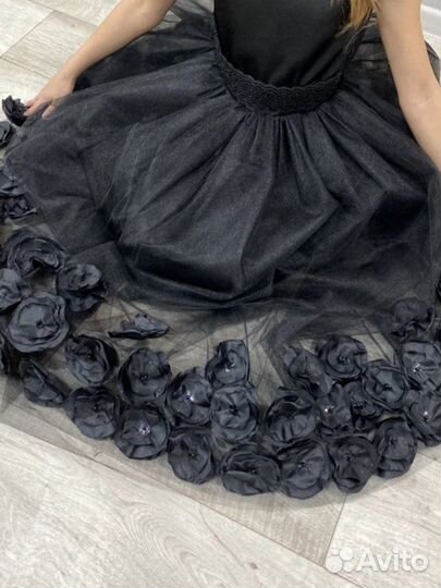 Платье праздничное