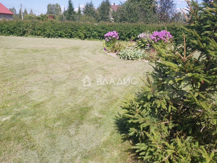 Дом 211 м² на участке 15,4 сот.