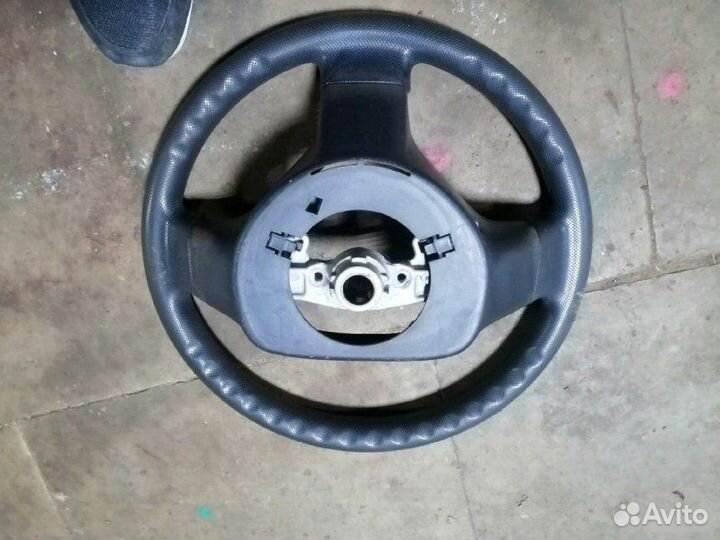 Рулевое колесо Peugeot 107