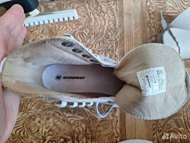 Коньки фигурные женские 40 размер