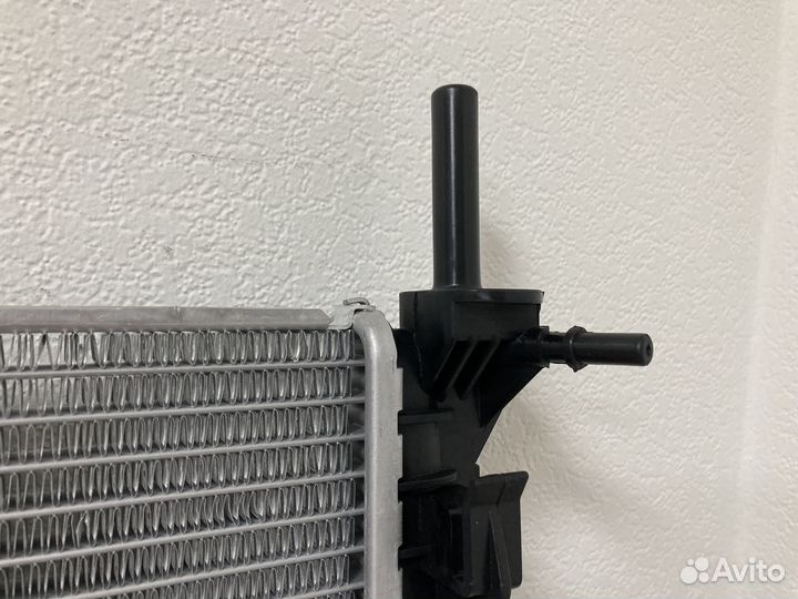 Радиатор охлаждения Форд Транзит 14