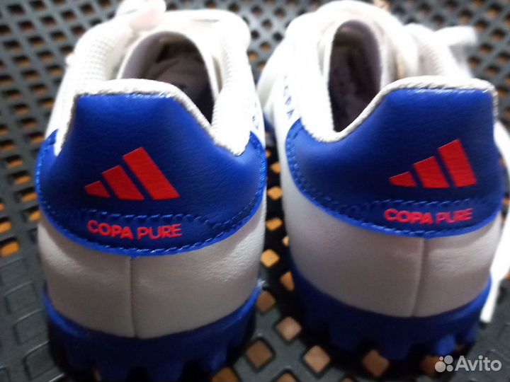 Сороконожки Adidas Copa Pure