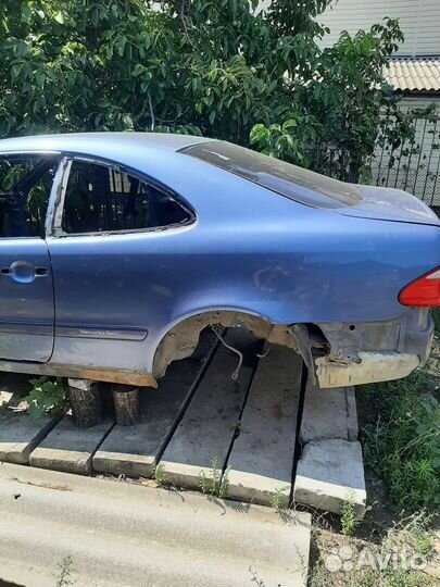 Мерседес w208 задние крылья