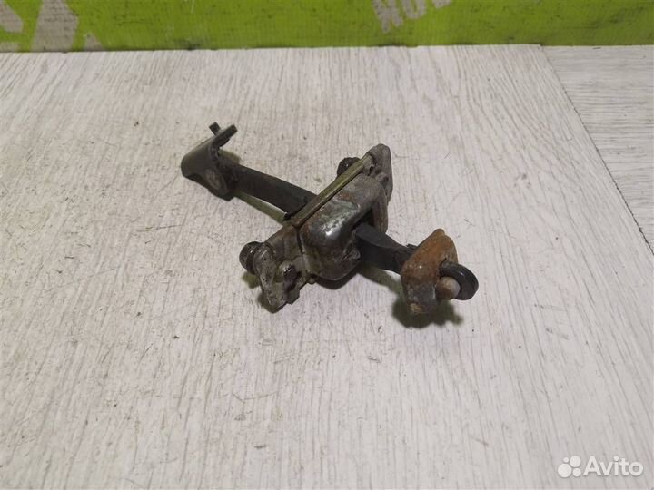 Ограничитель двери Киа рио 1