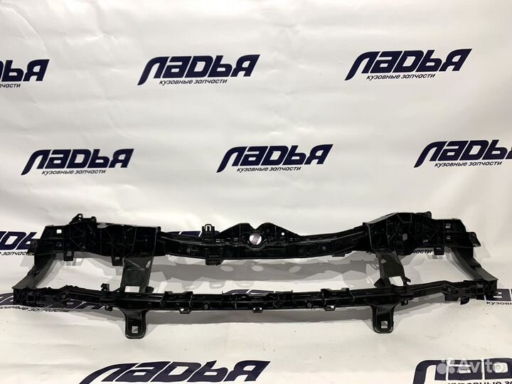 Рамка радиатора Ford Focus 2(05-11)