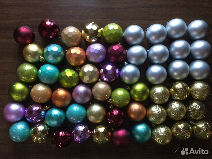 Елочные игрушки, более 100 штук, пластик