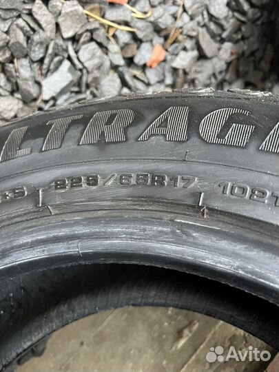 Goodyear UltraGrip 225/65 R17 102