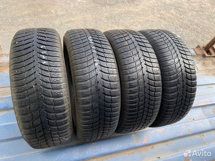 Kumho I'Zen KW23 205/55 R16