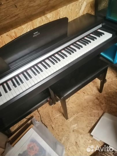 Цифровое пианино Yamaha arius