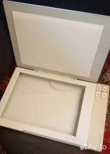 Сканер планшетный Epson Perfection v10