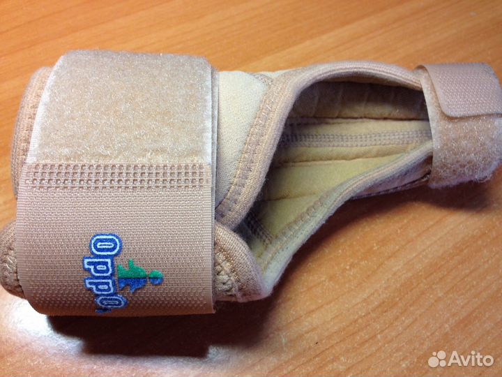 Ортопедический ортез на большой палец