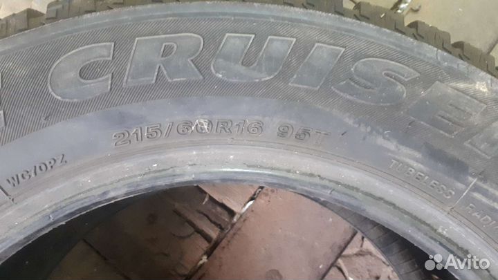 Bridgestone Ice Cruiser 7000 215/60 R16