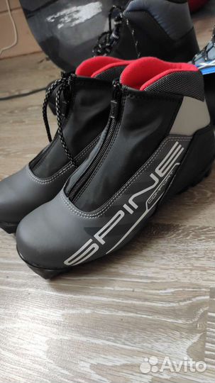 Лыжные ботинки 38р