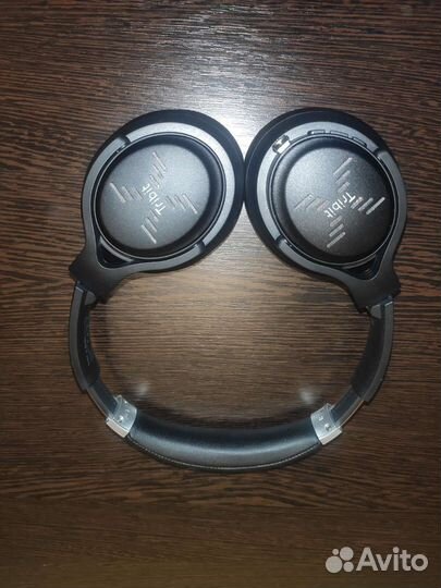 Беспроводные наушники Tribit