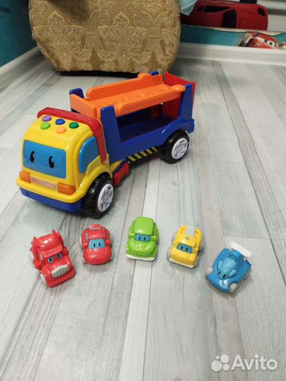 Музыкальные и развивающие игрушки