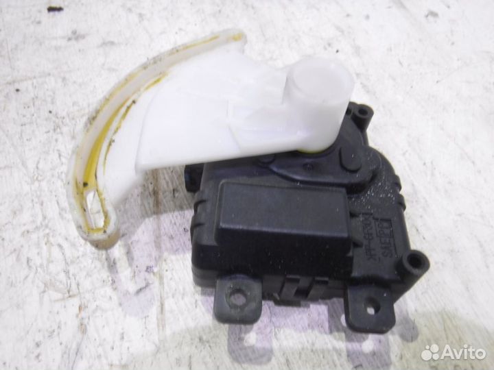 Моторчик заслонки печки