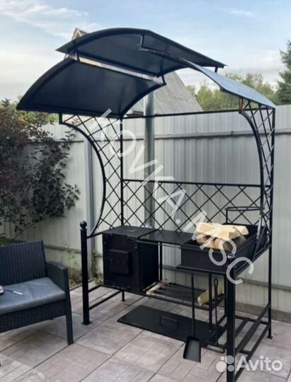 Мангал с крышей