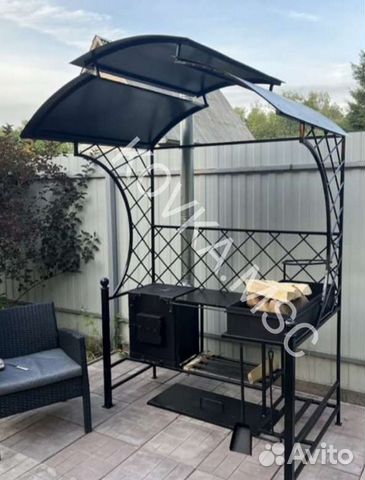 Мангал с крышей