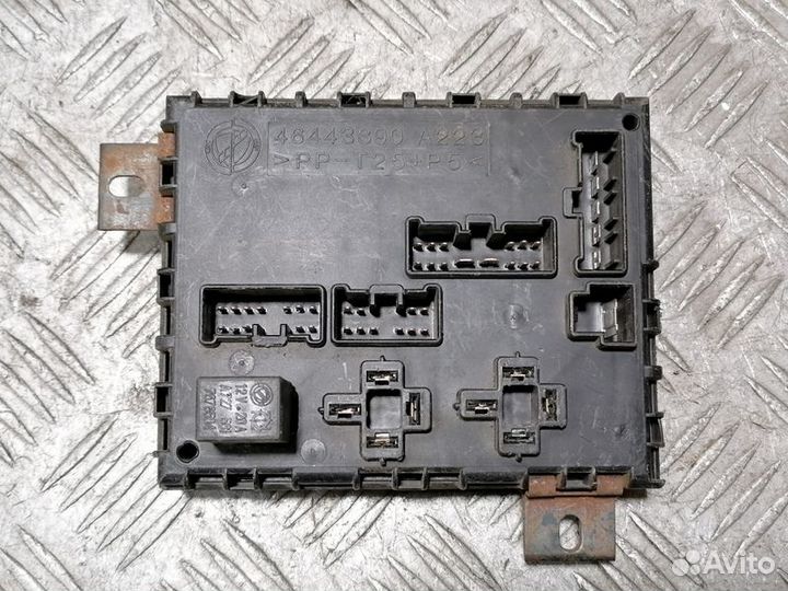 Блок предохранителей моторный Fiat Marea 1996-2002