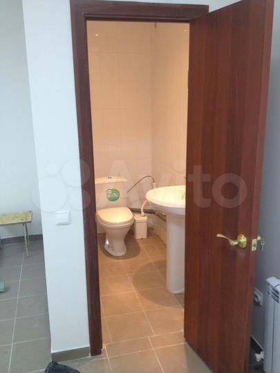 Помещение свободного назначения, 300 м²