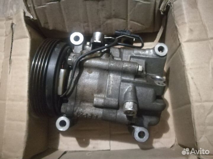 Компрессор кондиционера Suzuki SX4 95200-63ja1