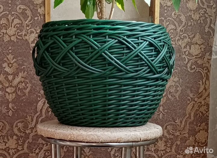 Кашпо садовое