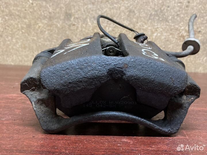 Передний левый суппорт ауди 100 с3