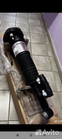 Пневмостойки bmw 7 G 11 12. Новые 4 шт. Комплект