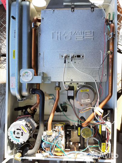 Газовый котел двухконтурный настенный Celtic